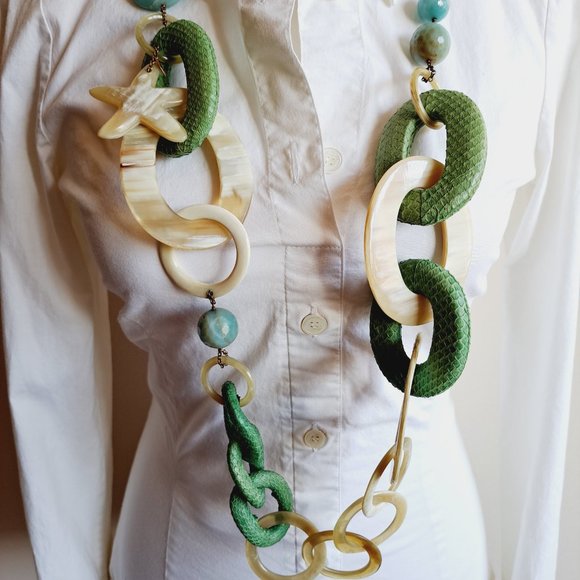 AMLE Italian Long Horn Green Chain Necklace with Python skin - Picture 4 of 16